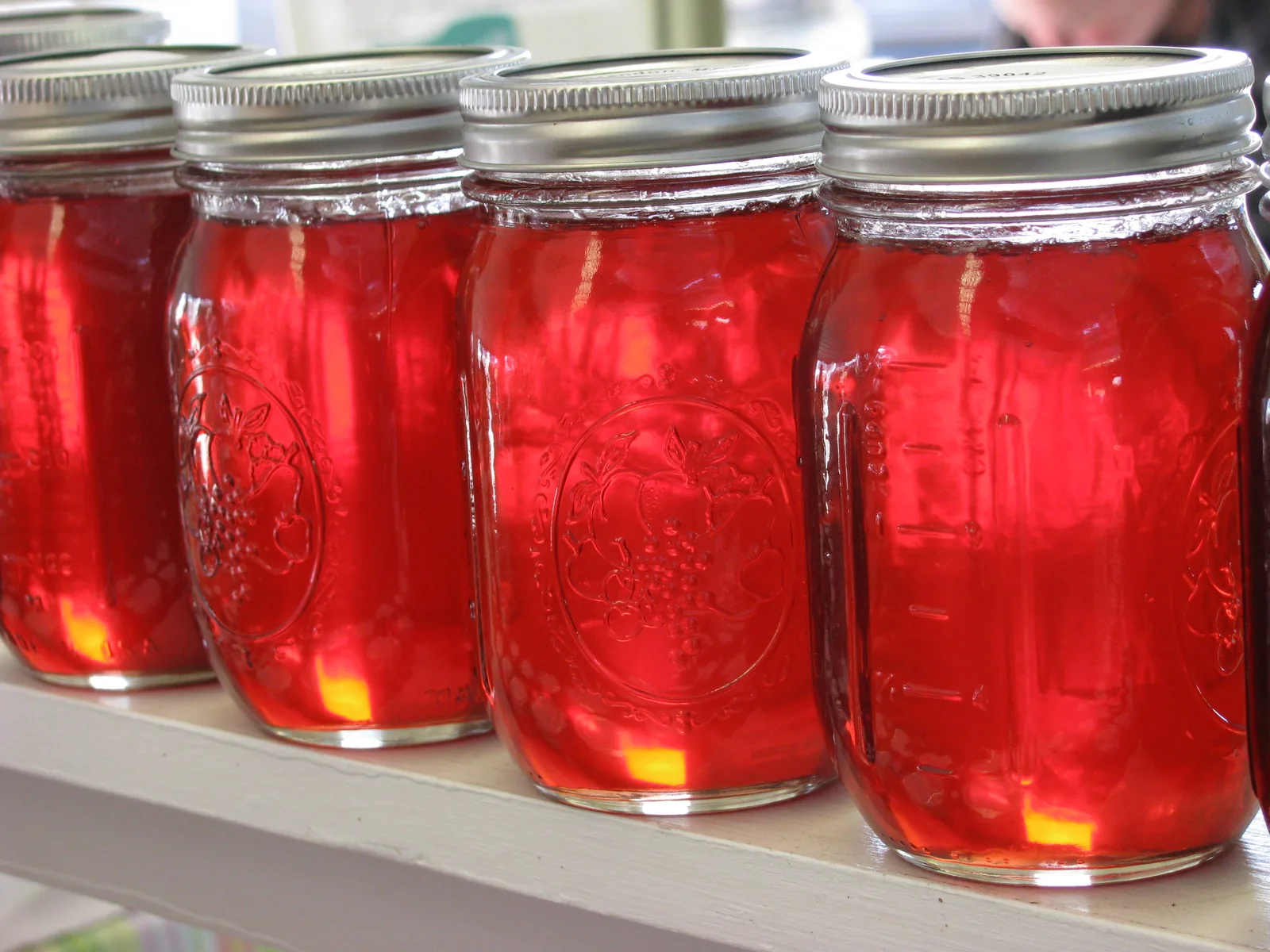 Jars of local honey for sale at a Mississippi farmers market.