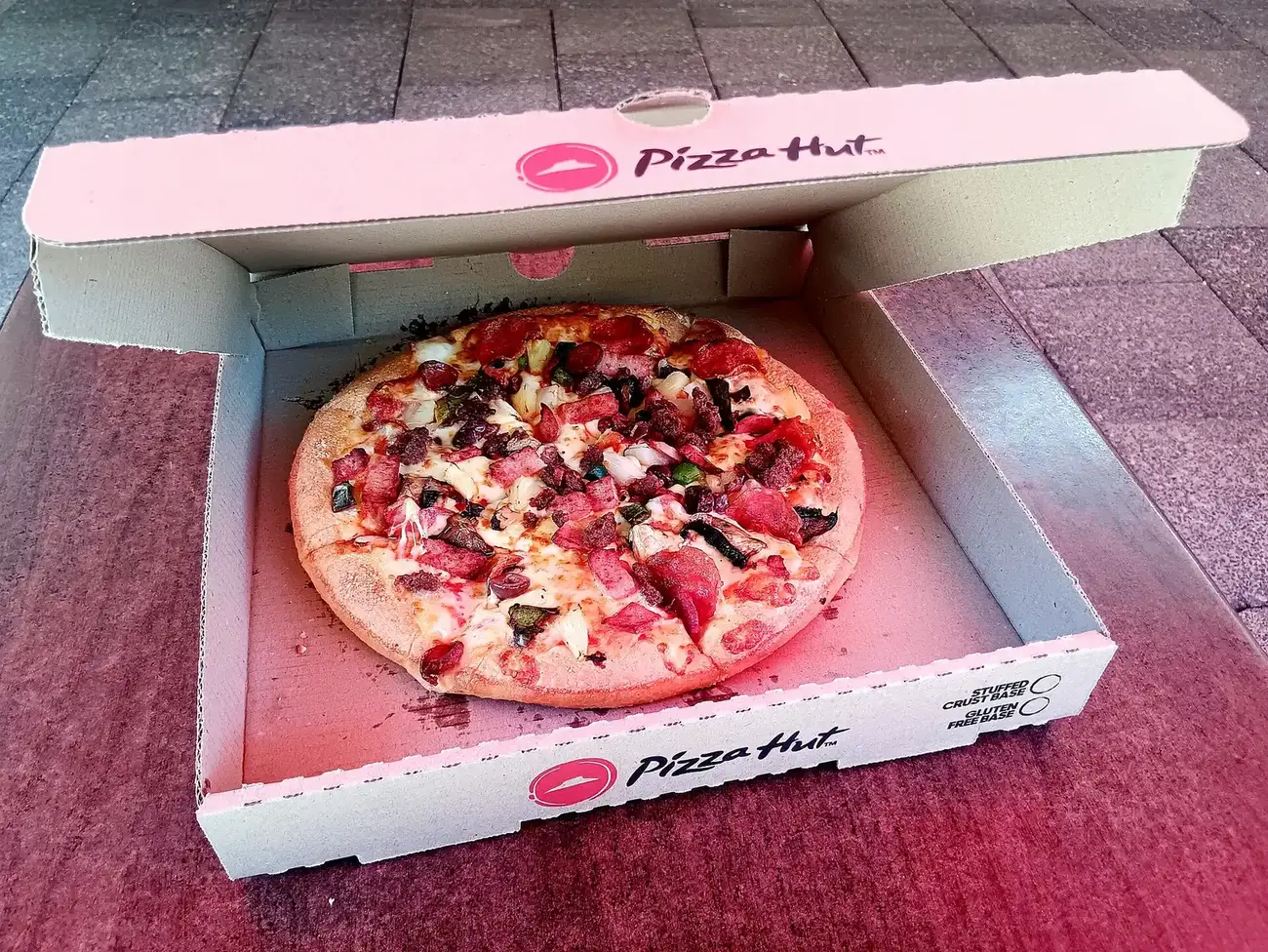 A Super Supreme pizza at a Pizza Hut in Perth, Australia; Pizza Hut's Oxford store is on this list.